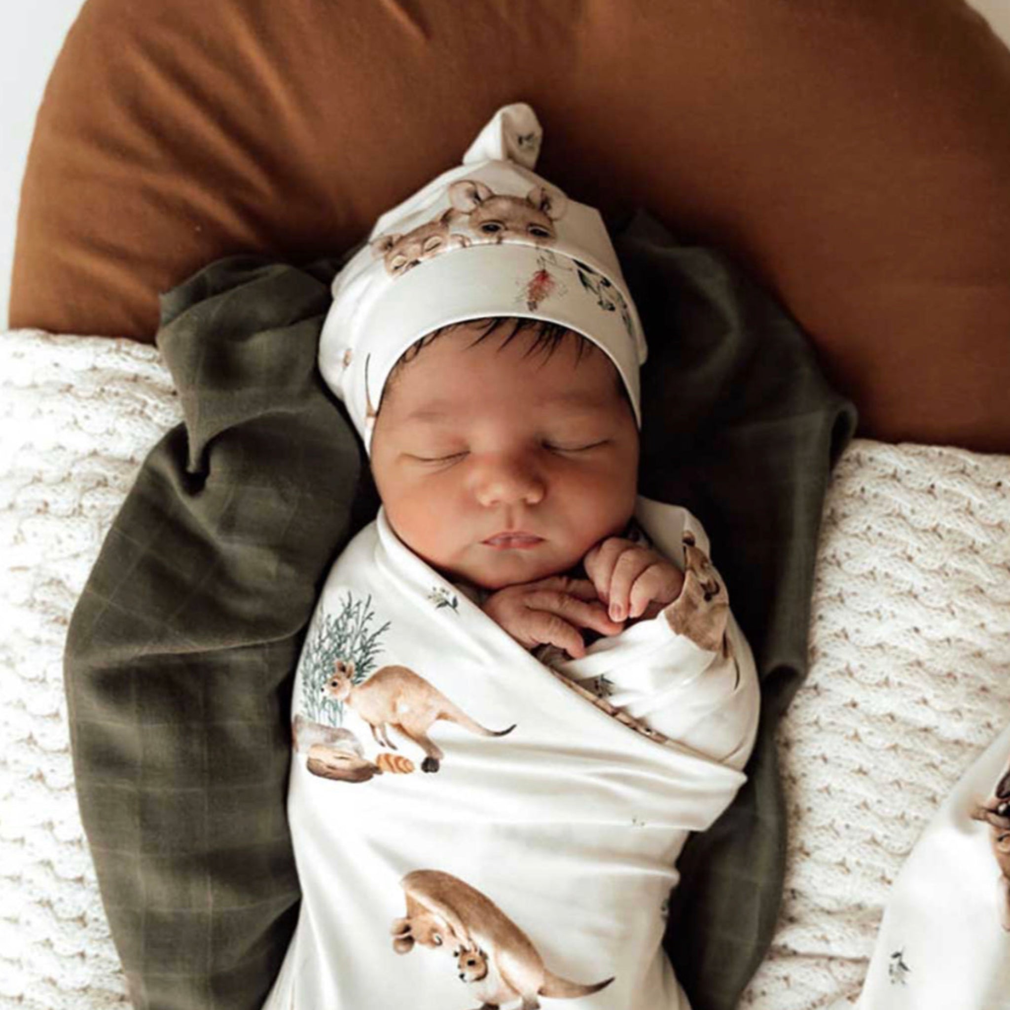 Kanga Organic Jersey wrap and Beanie Set- Snuggle Hunny