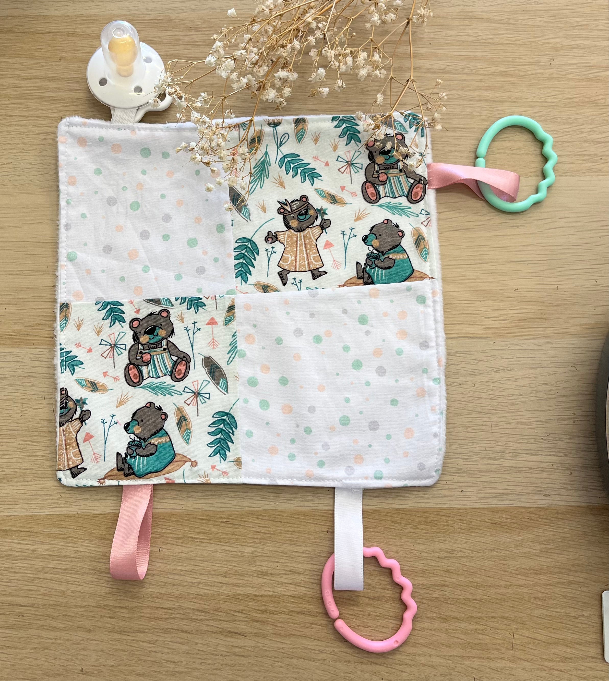 Bears at Play Dummy Comforter -Everly Lane