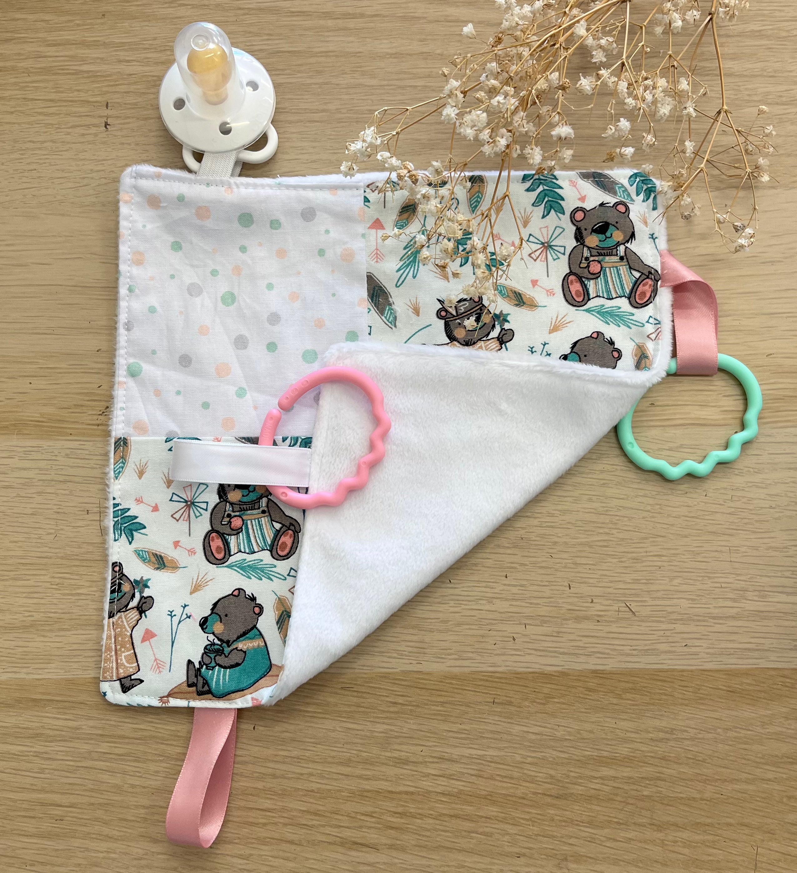 Bears at Play Dummy Comforter -Everly Lane