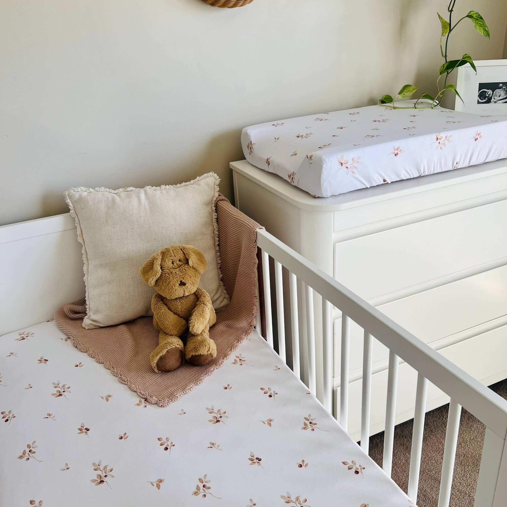 Organic Cot Fitted Sheet Fall | Soft & Stretchy Cotton Cot Sheet