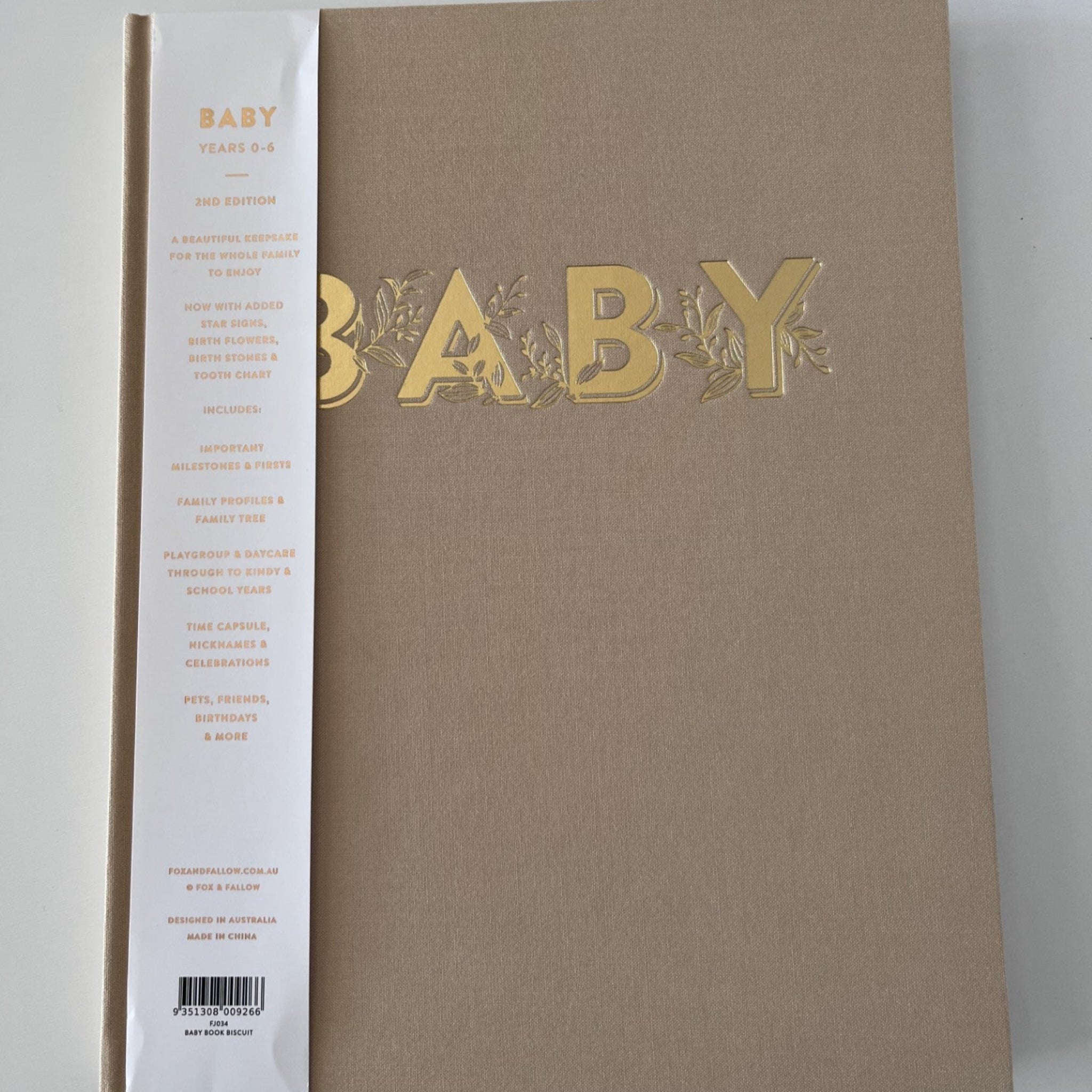 Baby Book 'Biscuit'-Fox & Fallow