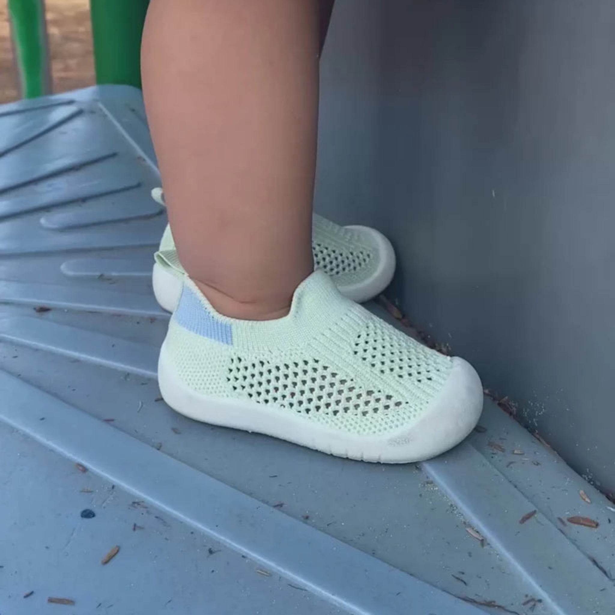 toddler shoes apple